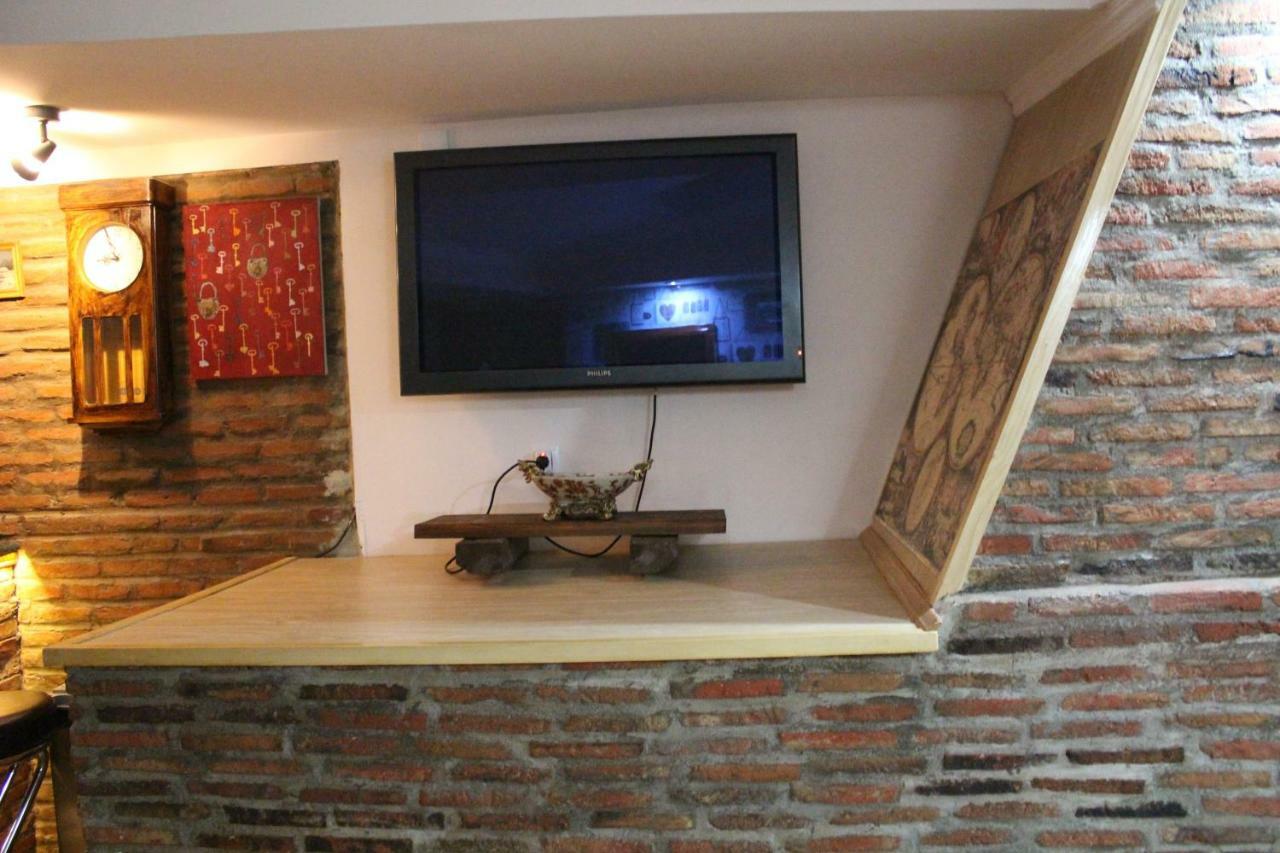 Lui Lui Apartamento Tbilisi Exterior foto