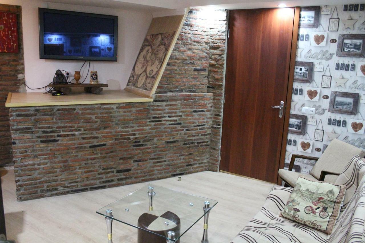Lui Lui Apartamento Tbilisi Exterior foto